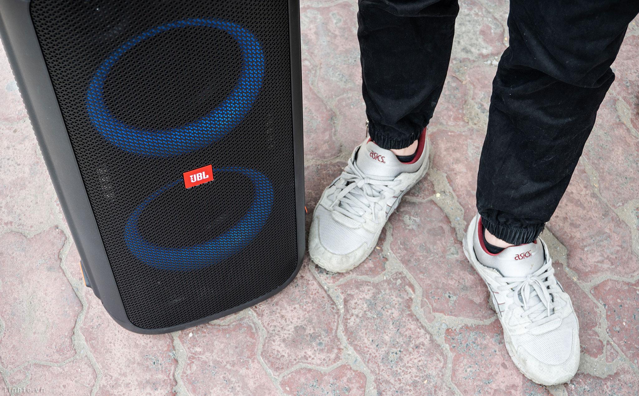 Đang tải tinhte_jbl_partybox_300 (2).jpg…