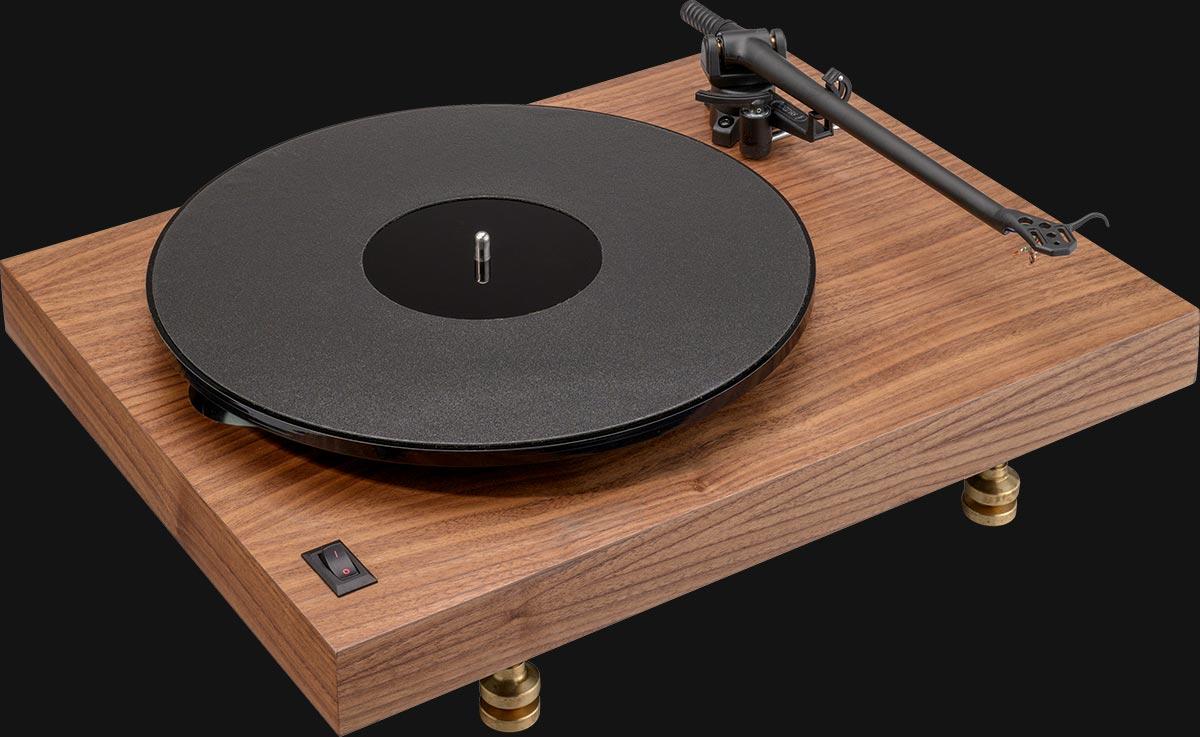Đang tải tinhte_sota_comet_IV_turntable.jpg…