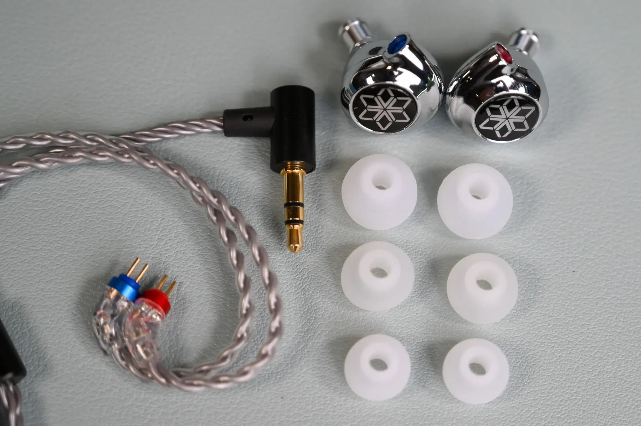 tinhte_fiio_fd11_tai_nghe_in_ear5.jpg