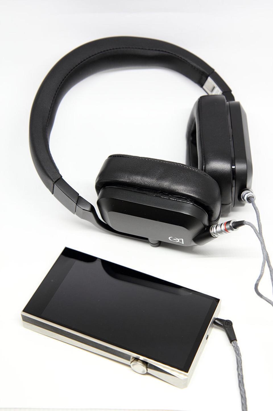 Đang tải monospace-campfire-audio-cascade-review-9.jpg…