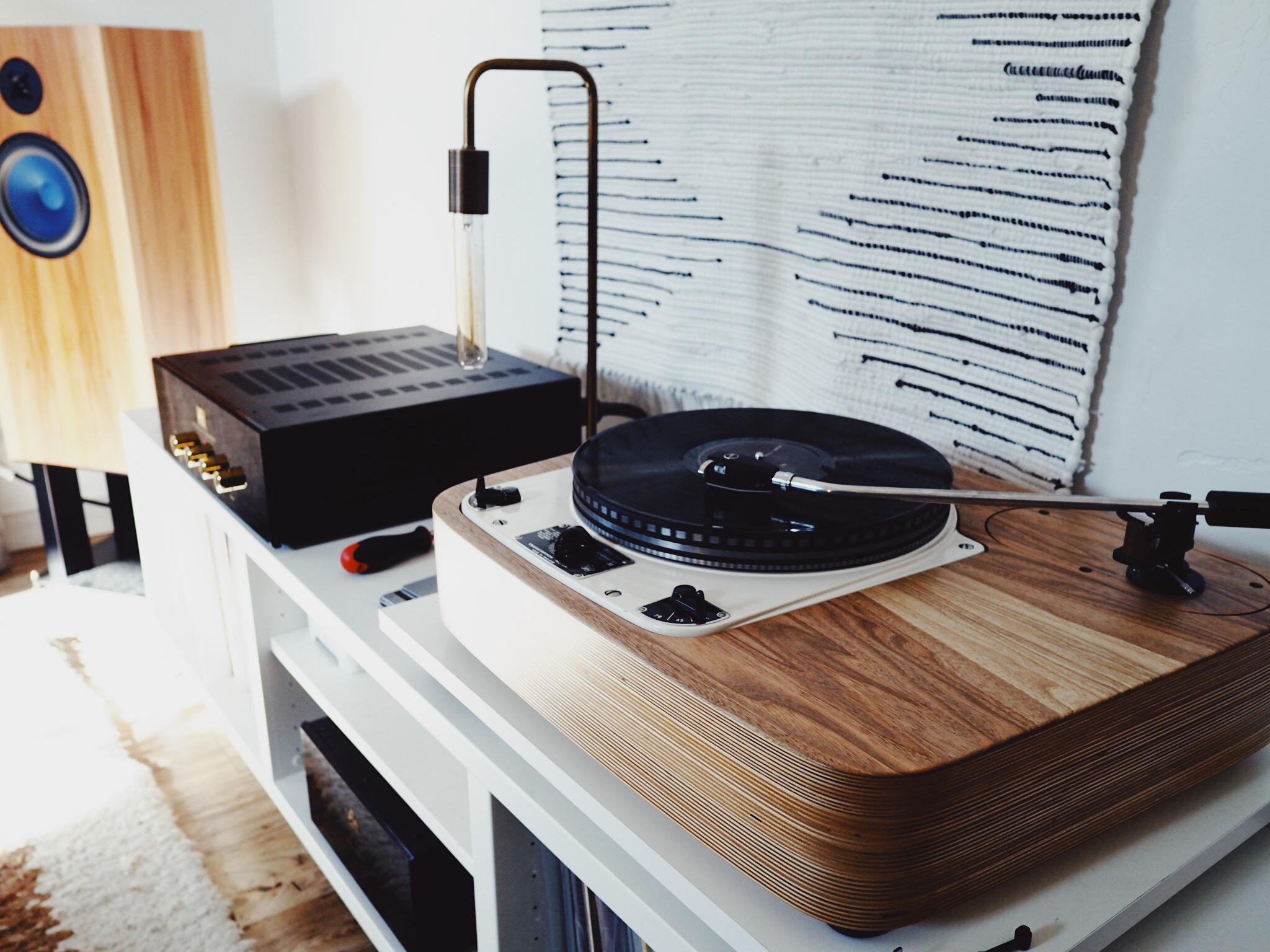 Đang tải tinhte_garrad_301_turntable.jpg…
