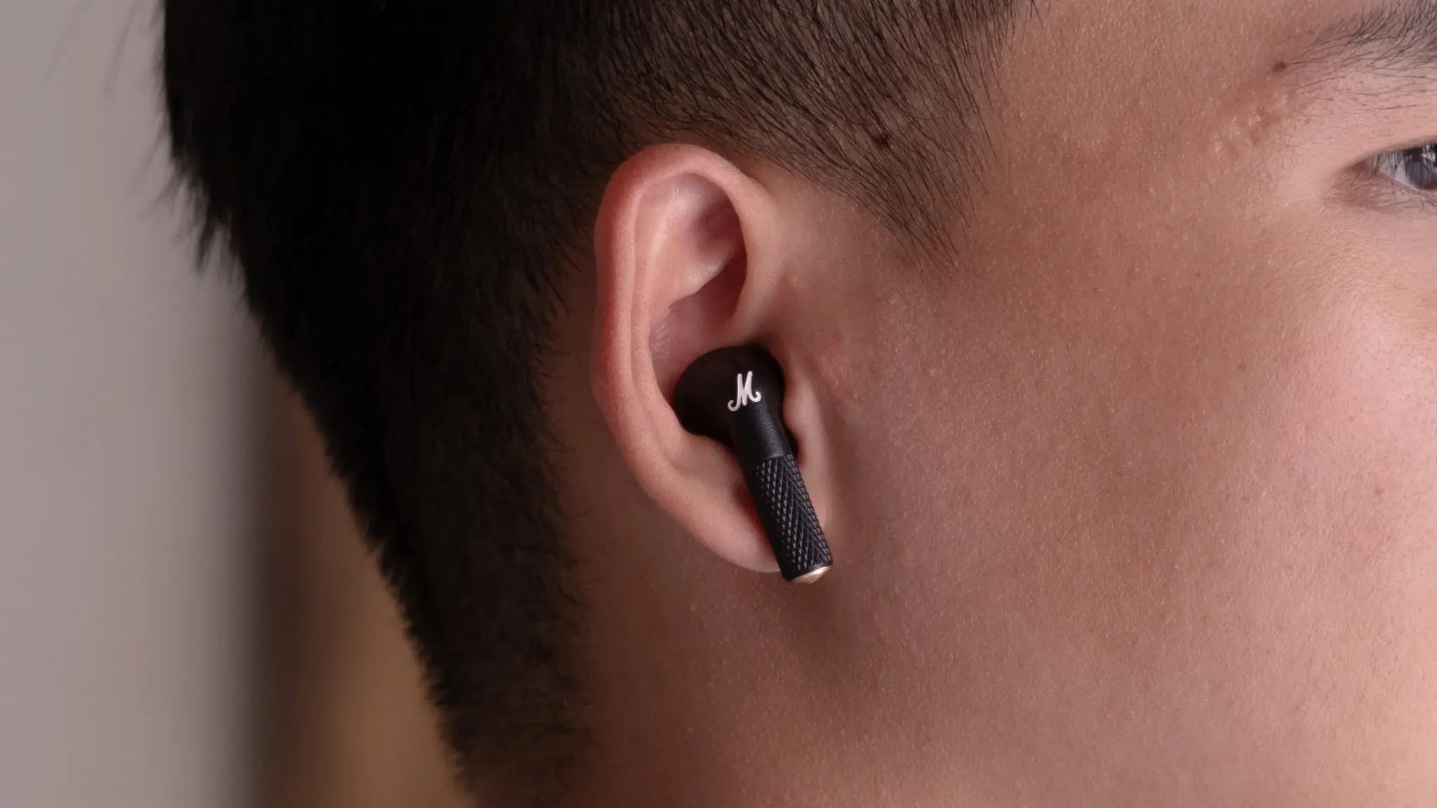 tinhte-marshall-minor-IV-tai-nghe-true-wireless6.jpg